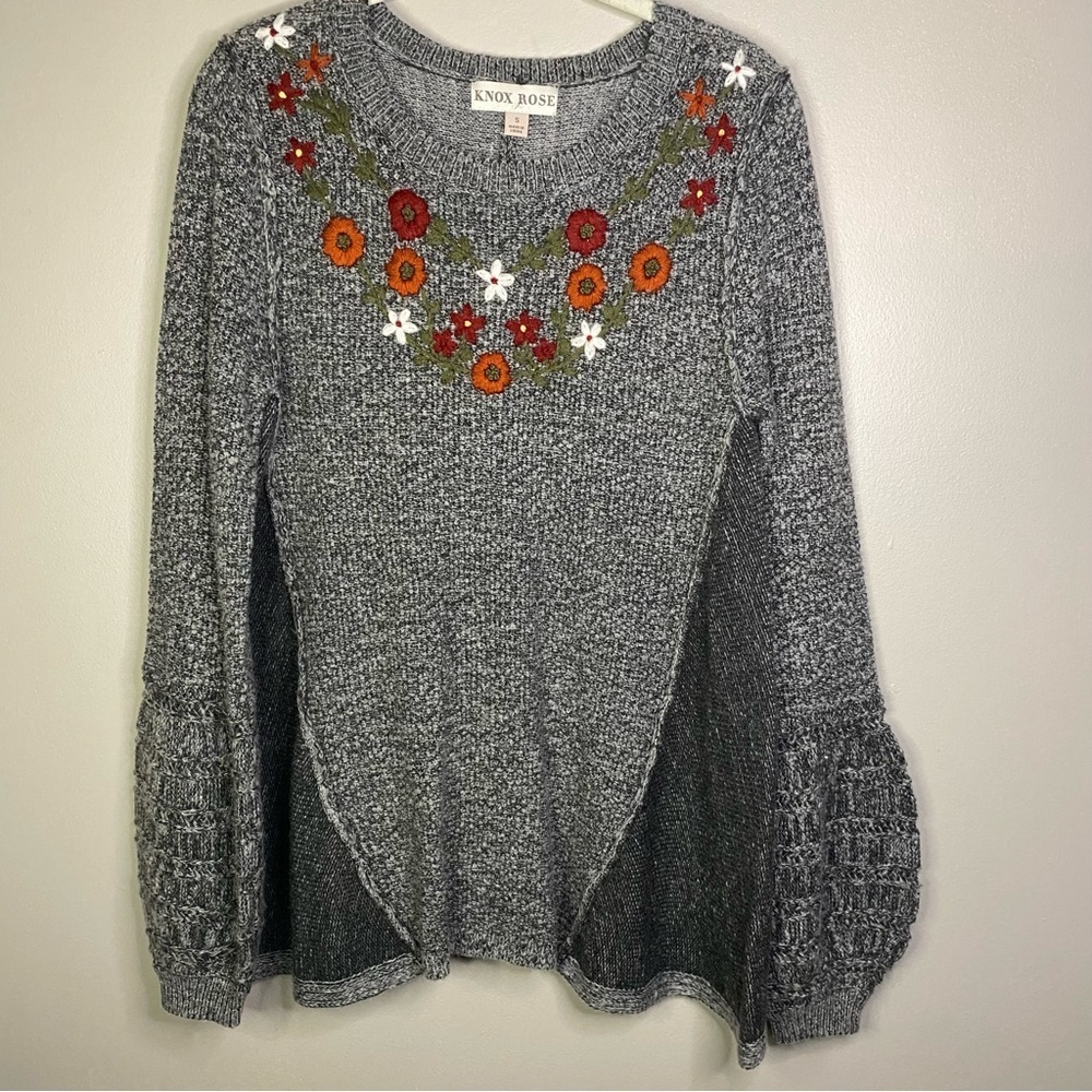 Knox Rose Embroidered Floral sweater Boho Knit‎ Balloon Sleeve Gray red SMALL